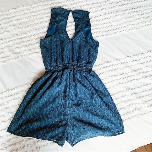 Francesca’s | Romper Lace & Tassel Tie - Picture 2 of 4